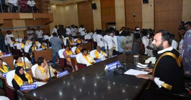 మేయర్ స్రవంతి రాజీనామాను ఏకగ్రీవంగా అమోదించిన నగరపాలక సంస్థ కౌన్సిల్