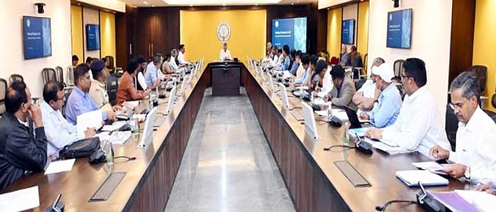 టిడ్కో ఇళ్ల మౌలిక వసతుల కోసం రూ.4,450 కోట్ల రుణానికి ప్రభుత్వ గ్యారెంటీ-చంద్రబాబు