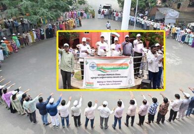 జాతీయ ఓటర్ల దినోత్సవ ప్రతిజ్ఞ చేయించిన కలెక్టర్ జాతీయ ఓటర్ల దినోత్సవ ప్రతిజ్ఞ చేయించిన కలెక్టర్