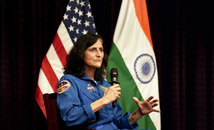 నాసా వ్యోమగామిగా రిటైర్డ్ మెంట్ ప్రకటించిన సునీతా విలియమ్స్