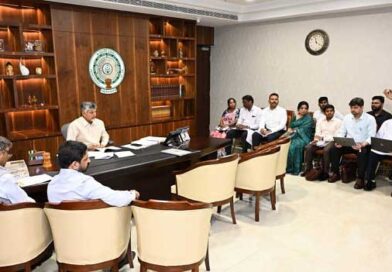 26 ఆట్రిబ్యూట్స్‌ తో ఫ్యామిలీ డేటాబేస్ రూపొందించాలి-ముఖ్యమంత్రి