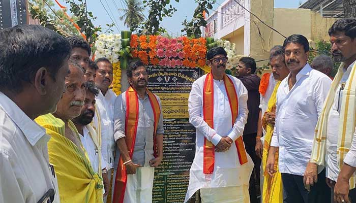 రాష్ట్రంలో ప్రతి ఆలయాన్ని భక్తిశ్రద్ధలతో అభివృద్ధి చేస్తున్నాం-మంత్రి ఆనం