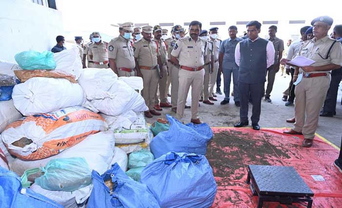 రూ.20 కోట్ల విలువైన 4,100 కేజీల గంజాయిని తగుల పెట్టిన అధికారులు