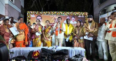 125 సంవత్సరాల చరిత్ర కలిగిన ఆలయ అభివృద్ధికి కృషి చేయండి-మంత్రి నారాయణ