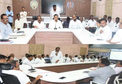 ఏ ఒక్క ఎకరా ఎండిపోకుండా రైతాంగాన్ని ఆదుకుంటాం-కలెక్టర్ హిమాన్షు శుక్ల