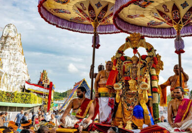 హనుమంత వాహనసేవలో కళా వైభవం.. భక్తిభావంతో అలరించిన కళాకారులు