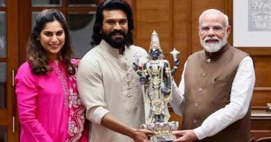 ప్రధాన మంత్రి నరేంద్ర మోదీని మర్యాదపూర్వకంగా కలిసిన రామ్ చరణ్ దంపతులు