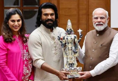 ప్రధాన మంత్రి నరేంద్ర మోదీని మర్యాదపూర్వకంగా కలిసిన రామ్ చరణ్ దంపతులు