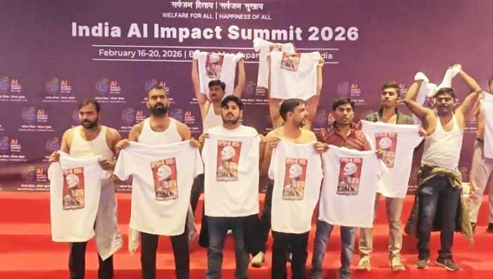 అంతర్జాతీయంగా దేశ ప్రతిష్టను దెబ్బతీయడమే కాంగ్రెపార్టీ ధ్యేయం!