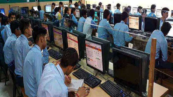 ఇంటర్ పరీక్షల్లో 12 సంవత్సరాల తరువాత అత్యధిక ఉత్తీర్ణత శాతాన్ని సాధించిన విద్యార్దులు ఇంటర్ పరీక్షల్లో 12 సంవత్సరాల తరువాత అత్యధిక ఉత్తీర్ణత శాతాన్ని సాధించిన విద్యార్దులు