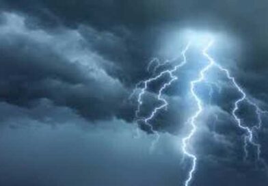 భారీ ఉరుములతో కూడిన వర్షాలు కురిసే అవకాశం
