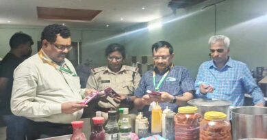 ముకుమ్మడి తనిఖీలు-ముడు గంటల సేపు హడవిడి…?
