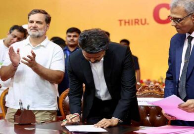 ముగిసిన “ద్రవిడ రాజకీయ” శకం – ముఖ్యమంత్రిగా జోసెఫ్ విజయ్ ప్రమాణ స్వీకారం