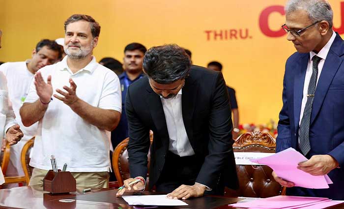 ముగిసిన “ద్రవిడ రాజకీయ” శకం – ముఖ్యమంత్రిగా జోసెఫ్ విజయ్ ప్రమాణ స్వీకారం