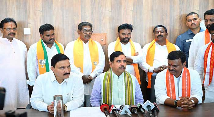 అమరావతిని దేశ ప్రధాన నగరాలతో అనుసంధానం చేస్తాం- కేంద్ర మంత్రి ప్రహ్లాద్ జోషి