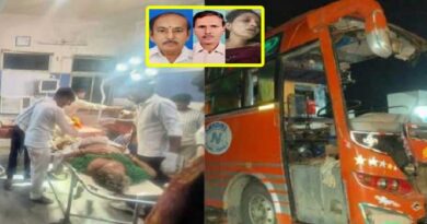 నెల్లూరు జిల్లాకు చెందిన టూరిస్ట్ బస్సు ప్రమాదం- ముగ్గురు ప్రయాణికులు మృతి నెల్లూరు జిల్లాకు చెందిన టూరిస్ట్ బస్సు ప్రమాదం- ముగ్గురు ప్రయాణికులు మృతి