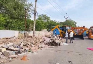 కరెంట్ ఆఫీస్ సెంటర్,నవాబుపేటలో రోడ్డు ఆక్రమణలు తొలగింపు