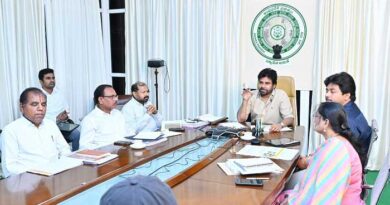 సామాన్యులే పన్నులు కడుతున్నప్పుడు.. సంస్థలు ఎగవేస్తే ఎలా? ఉప ముఖ్యమంత్రి