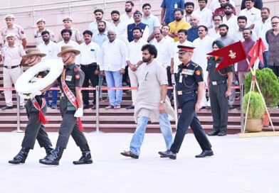 నేషనల్ వార్ మెమోరియల్ ను సందర్శించిన పవన్ కళ్యాణ్