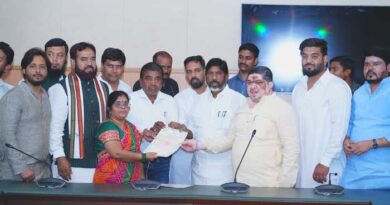 తహశీల్దార్, మీ సేవా కేంద్రాల్లో ఫ్యామిలీ సర్టిఫికెట్-ఉప ముఖ్యమంత్రి భట్టి విక్రమార్క తహశీల్దార్, మీ సేవా కేంద్రాల్లో ఫ్యామిలీ సర్టిఫికెట్-ఉప ముఖ్యమంత్రి భట్టి విక్రమార్క
