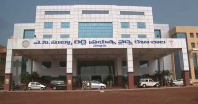 కడప, నెల్లూరు ప్రభుత్వ వైద్య కళాశాలలకు 75, 25 చొప్పున అదనపు సీట్లు మంజూరు