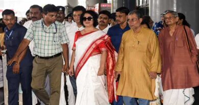 19 సంవత్సరాల త‌రువాత మ‌ళ్లీ కోల్‌క‌తాలో అడుగు పెట్టిన రచయిత్రి త‌స్లీమా న‌స్రీమ్‌