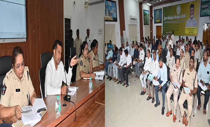 నగరంలోకి ప్రవేశించే మార్గాల్లో వాహనదారులకు హెల్మెట్ తప్పనిసరి-కలెక్టర్ హిమాన్షు శుక్ల