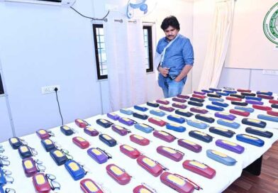దృష్టి లోపాలున్న క్రోచెట్ లేస్ కళాకారులకు కళ్లజోళ్లు పంపించిన పవన్ కళ్యాణ్