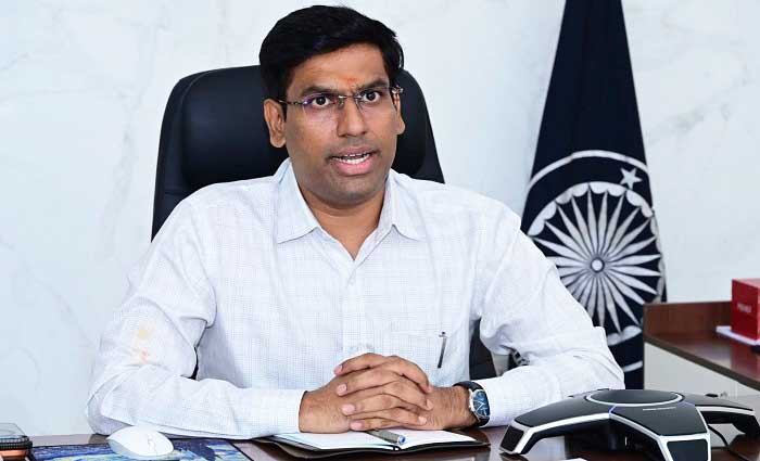 కౌశలం కార్యక్రమం ద్వారా 100 ఆపరేటర్ ఉద్యోగాలకు ఇంటర్వ్యూలు- కలెక్టర్ వెంకటేశ్వర్