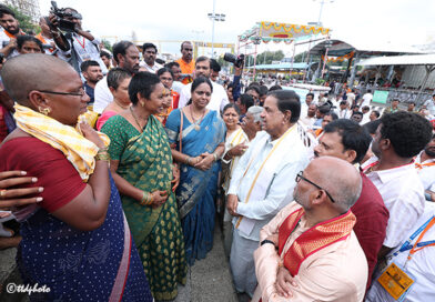 గరుడసేవ ఏర్పాట్లను పరిశీలించిన టీటీడీ చైర్మన్ గరుడసేవ ఏర్పాట్లను పరిశీలించిన టీటీడీ చైర్మన్