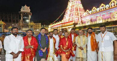శ్రీవారి సేవలో ఉత్తర ప్రదేశ్ సీఎం యోగి ఆదిత్యనాథ్ శ్రీవారి సేవలో ఉత్తర ప్రదేశ్ సీఎం యోగి ఆదిత్యనాథ్