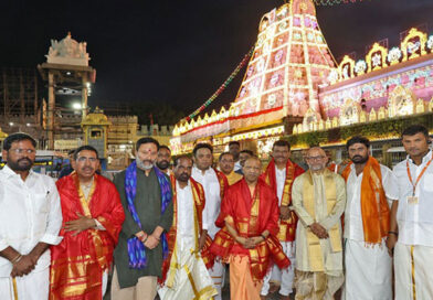 శ్రీవారి సేవలో ఉత్తర ప్రదేశ్ సీఎం యోగి ఆదిత్యనాథ్ శ్రీవారి సేవలో ఉత్తర ప్రదేశ్ సీఎం యోగి ఆదిత్యనాథ్