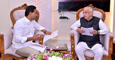శాప్ ఆఫీస్ వద్ద దాడిపై అన్ని ఆధారాలతో గవర్నర్కు ఫిర్యాదు చేశాం- మాజీ సీ.ఎం, వైయస్ జగన్ శాప్ ఆఫీస్ వద్ద దాడిపై అన్ని ఆధారాలతో గవర్నర్కు ఫిర్యాదు చేశాం- మాజీ సీ.ఎం, వైయస్ జగన్